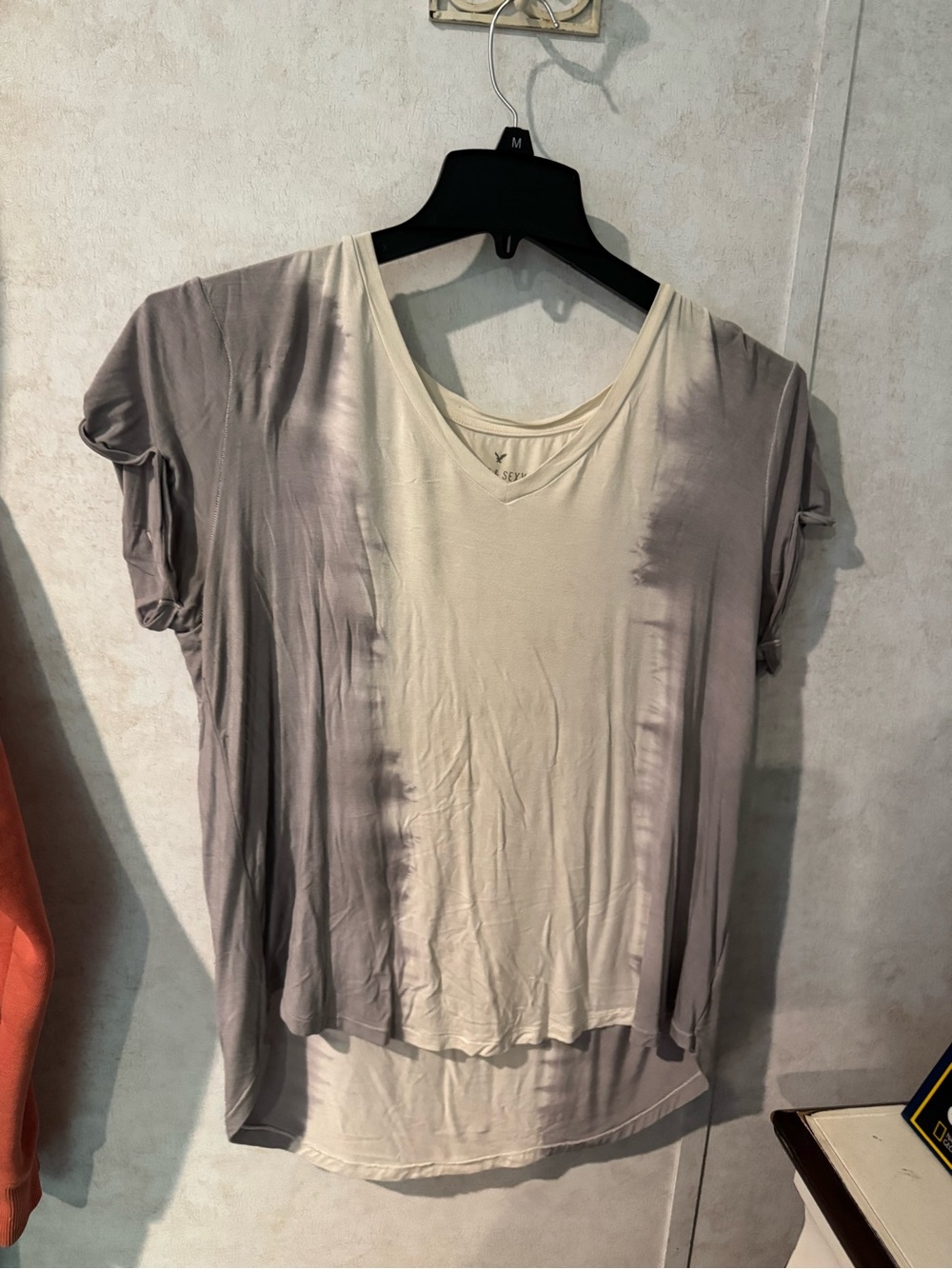 American Eagle Outfitters Two-Tone Cream and Gray Short Sleeve Tee